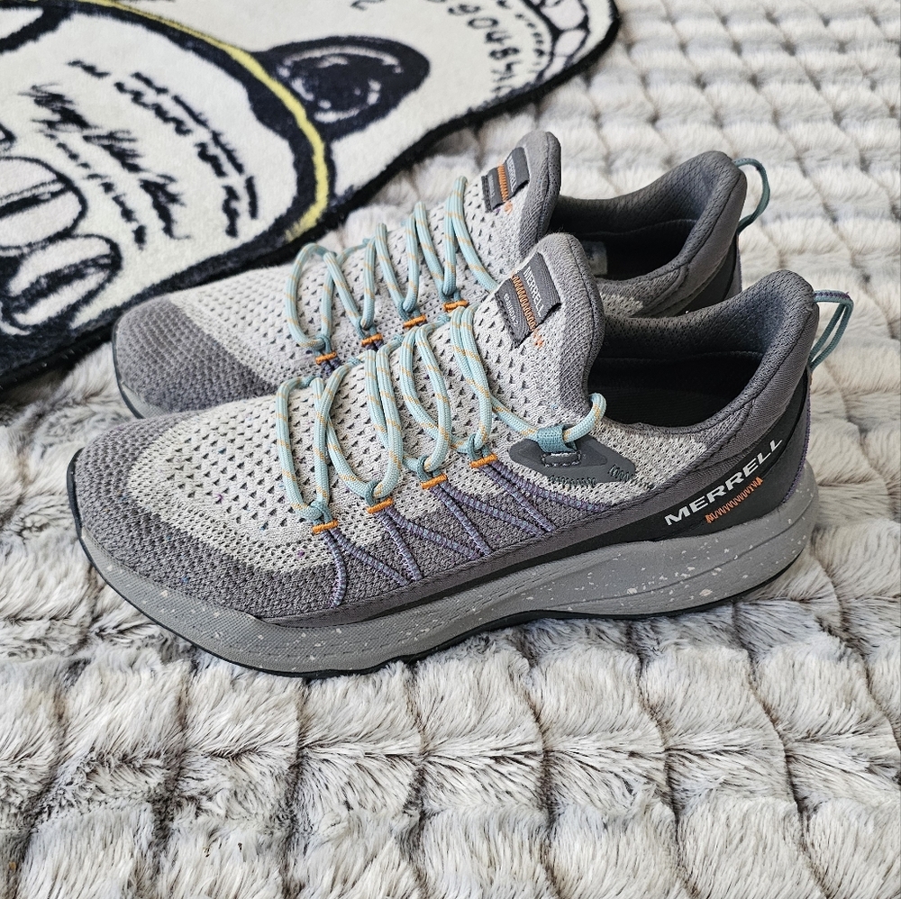 Merrell Gray Ath letic Shoes with Breathable Mesh and Modern Design